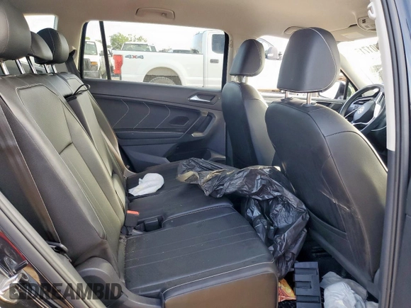 2022 Volkswagen Tiguan SE z VIN 3VV3B7AX3NM114527, wystawiony jako Copart lot #61301715 z przebiegiem 60 534 mil mil oraz Szkoda całkowita • Salvage title. Historia ofert i sprzedaży dostępna na DreamBid. Obrazek 11.