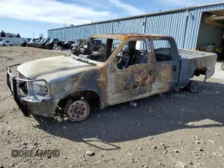 2000 Ford F-350 XL with VIN 3FTSW31F7YMA58742, listed as a Copart auction lot 44240495 with 334,374 mi miles and Salvage title. Bid and sale history available at DreamBid. Image 1.