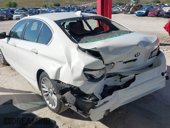 2013 BMW 5 Series 535i xDrive z VIN WBAFU7C59DDU76175, wystawiony jako IAAI lot #41433212 z przebiegiem 108 175 mil mil oraz . Historia ofert i sprzedaży dostępna na DreamBid. Obrazek 3.