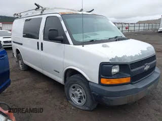 2005 Chevrolet Express Cargo Van with VIN 1GCGG25V751149808, listed as a IAAI auction lot 41925249 with 390,151 mi miles. Bid and sale history available at carsss.com. Image 1.