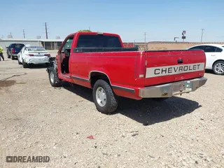 1989 Chevrolet C/K 1500 with VIN 1GCDC14K3KZ252768, listed as a IAAI auction lot 39352514 with 158,435 mi miles. Bid and sale history available at carsss.com. Image 3.