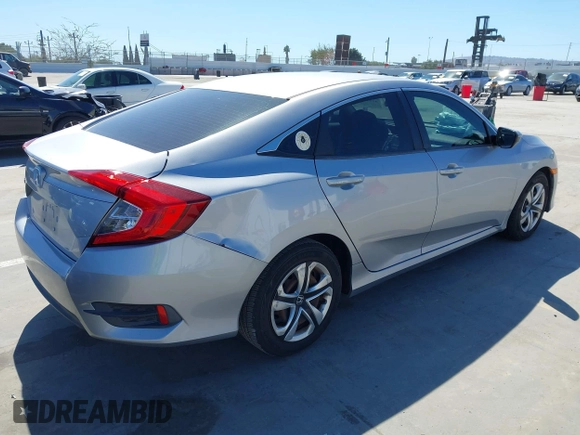 2017 Honda Civic LX z VIN 2HGFC2F5XHH572573, wystawiony jako IAAI lot #41825261 z przebiegiem 83 599 mil mil oraz . Historia ofert i sprzedaży dostępna na DreamBid. Obrazek 4.