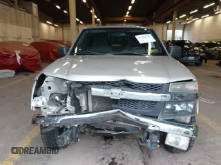 2005 Chevrolet Colorado 1SF LS Z71 with VIN 1GCDT136X58154321, listed as a IAAI auction lot 41906743 with 116,971 mi miles. Bid and sale history available at carsss.com. Image 12.