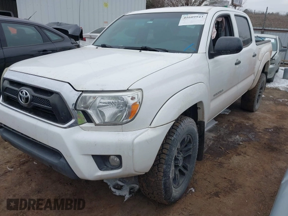 2015 Toyota Tacoma z VIN 5TFLU4EN5FX118378, wystawiony jako IAAI lot #41609943 z przebiegiem 121 640 mil mil oraz . Historia ofert i sprzedaży dostępna na DreamBid. Obrazek 17.