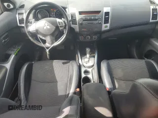 2012 Mitsubishi Outlander SE z VIN JA4AS3AW4CU008418, wystawiony jako Copart lot #57523555 z przebiegiem 179 693 mil mil oraz Czysty tytuł • Clean title. Historia ofert i sprzedaży dostępna na DreamBid. Obrazek 8.