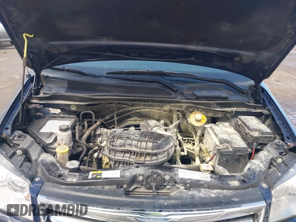 2015 Chrysler Town & Country Touring with VIN 2C4RC1BGXFR619508, listed as a IAAI auction lot 42051469 with 173,088 mi miles and . Bid and sale history available at DreamBid. Image 10.