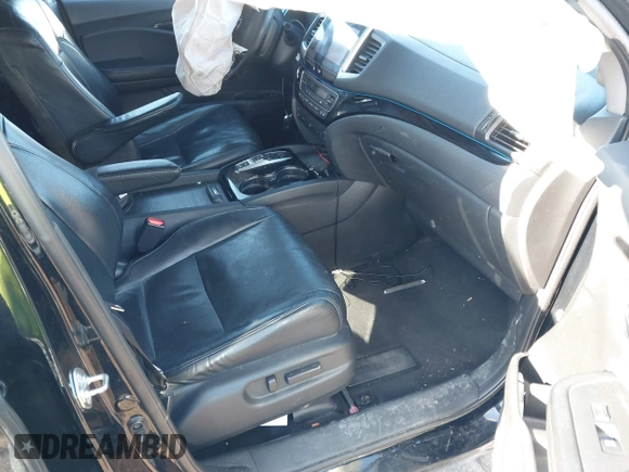 2016 Honda Pilot Elite with VIN 5FNYF6H01GB050524, listed as a IAAI auction lot 41452563 with 140,326 mi miles. Bid and sale history available at carsss.com. Image 5.