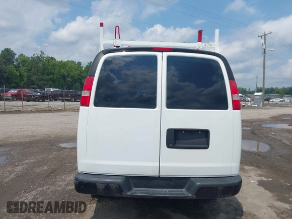 2017 Chevrolet Express Cargo with VIN 1GCWGAFF8H1117371, listed as a IAAI auction lot 42663473 with 260,445 mi miles and . Bid and sale history available at DreamBid. Image 16.