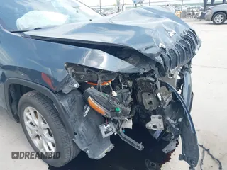 2018 Jeep Cherokee Latitude Plus с VIN 1C4PJLLB7JD573322, выставлен на аукционе IAAI как лот 42162841 с пробегом 81 938 миль миль и . История ставок и продаж доступна на DreamBid. Изображение 6.