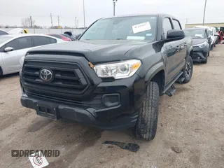 2021 Toyota Tacoma SR z VIN 5TFAX5GNXMX193978, wystawiony jako IAAI lot #41595827 z przebiegiem 43 999 mil mil oraz . Historia ofert i sprzedaży dostępna na DreamBid. Obrazek 2.