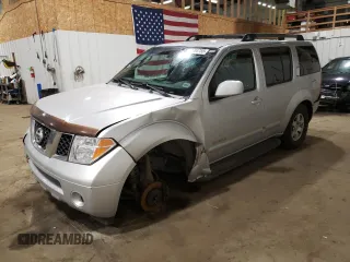 2005 Nissan Pathfinder SE z VIN 5N1AR18W15C738173, wystawiony jako Copart lot #54994755 z przebiegiem 154 776 mil mil oraz Czysty tytuł • Clean title. Historia ofert i sprzedaży dostępna na DreamBid. Obrazek 1.