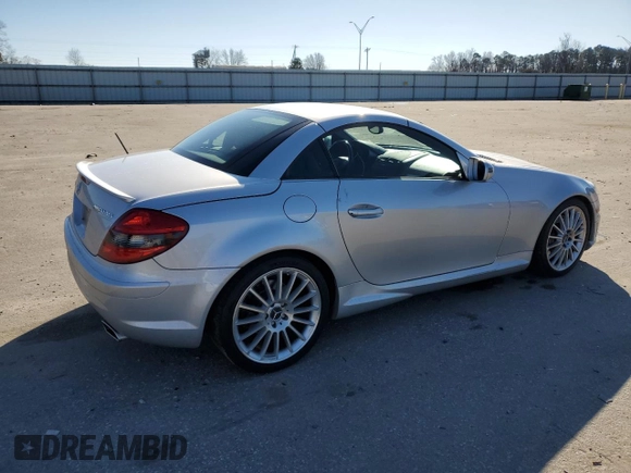 2011 Mercedes-Benz SLK 300 z VIN WDBWK5EA0BF238481, wystawiony jako Copart lot #41749445 z przebiegiem 73 411 mil mil oraz Szkoda całkowita • Salvage title. Historia ofert i sprzedaży dostępna na DreamBid. Obrazek 3.