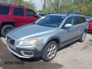 2010 Volvo XC70 3.0T with VIN YV4992BZ6A1084760, listed as a IAAI auction lot 42071652 with 175,730 mi miles and . Bid and sale history available at DreamBid. Image 17.