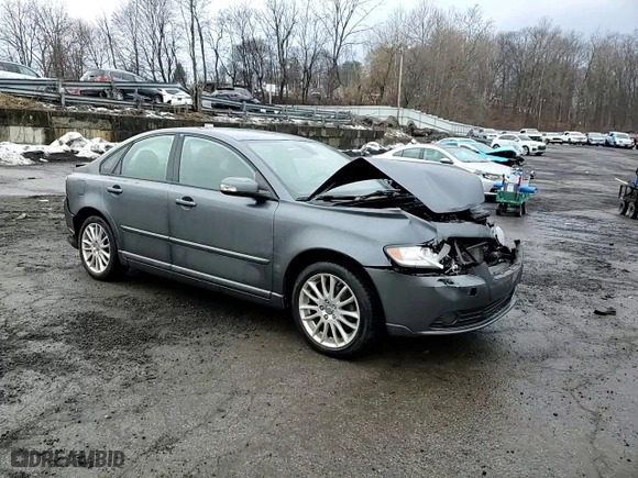 2011 Volvo S40 with VIN YV1672MS4B2540532, listed as a Copart auction lot 47227015 with 99,718 mi miles and Salvage Title. Bid and sale history available at carsss.com. Image 10.