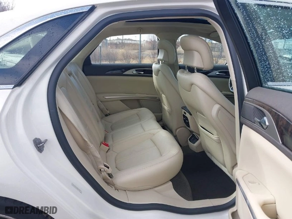 2013 Lincoln MKZ Hybrid with VIN 3LN6L2LU5DR826694, listed as a IAAI auction lot 41683895 with 141,246 mi miles. Bid and sale history available at carsss.com. Image 8.
