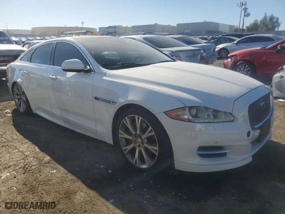 2015 Jaguar XJ with VIN SAJWA1CZ9F8V84689, listed as a Copart auction lot 86216424 with 72,172 mi miles and Clean Title. Bid and sale history available at carsss.com. Image 4.