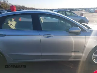 2018 Ford Fusion Hybrid SE with VIN 3FA6P0LU9JR162611, listed as a IAAI auction lot 41760137 with 62,658 mi miles. Bid and sale history available at carsss.com. Image 13.