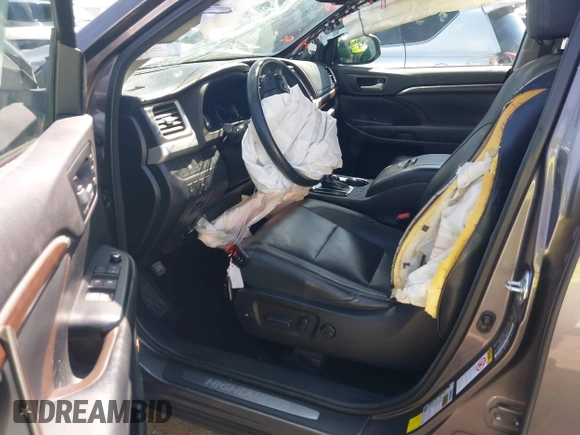 2015 Toyota Highlander Limited with VIN 5TDDKRFH2FS139999, listed as a IAAI auction lot 42380799 with 66,517 mi miles and . Bid and sale history available at DreamBid. Image 5.