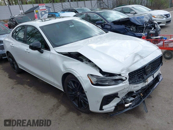 2024 Volvo S60 Plus Black Edition z VIN 7JRH60FH8RG290119, wystawiony jako IAAI lot #42177138 z przebiegiem 34 233 mil mil oraz . Historia ofert i sprzedaży dostępna na DreamBid. Obrazek 1.