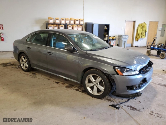 2013 Volkswagen Passat SE with VIN 1VWBP7A30DC112644, listed as a Copart auction lot 48055235 with 68,975 mi miles and Salvage Title. Bid and sale history available at carsss.com. Image 4.