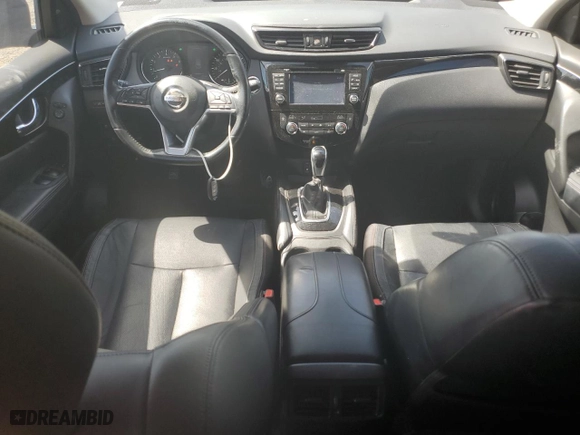 2017 Nissan Rogue Sport S with VIN JN1BJ1CP4HW031915, listed as a Copart auction lot 52046395 with 117,414 mi miles and Salvage Title. Bid and sale history available at carsss.com. Image 8.