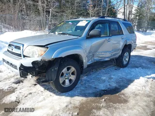 2007 Toyota 4Runner SR5 with VIN JTEBU14RX70117330, listed as a IAAI auction lot 41632883 with 189,121 mi miles. Bid and sale history available at carsss.com. Image 2.
