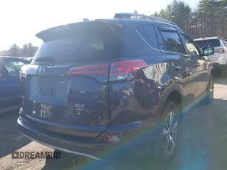 2018 Toyota RAV4 XLE with VIN 2T3RFREV5JW722012, listed as a IAAI auction lot 41830170 with 68,917 mi miles. Bid and sale history available at carsss.com. Image 4.