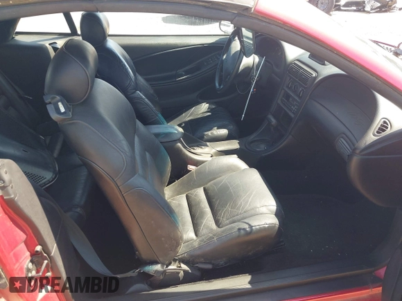 1995 Ford Mustang z VIN 1FALP45T9SF108805, wystawiony jako IAAI lot #41973172 z przebiegiem 81 796 mil mil oraz . Historia ofert i sprzedaży dostępna na DreamBid. Obrazek 5.