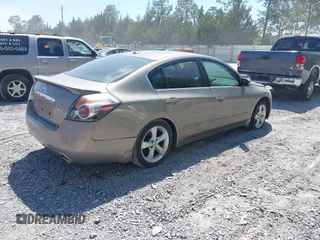 2007 Nissan Altima SL with VIN 1N4BL21E97C196766, listed as a IAAI auction lot 42032823 with 164,514 mi miles and . Bid and sale history available at DreamBid. Image 4.
