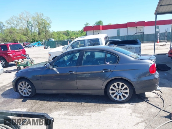 2006 BMW 3 Series 325xi z VIN WBAVD13596KT79419, wystawiony jako IAAI lot #42125590 z przebiegiem 203 431 mil mil oraz . Historia ofert i sprzedaży dostępna na DreamBid. Obrazek 14.