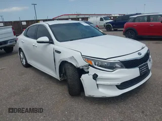 2017 Kia Optima LX z VIN 5XXGT4L38HG173231, wystawiony jako IAAI lot #42340849 z przebiegiem 100 174 mil mil oraz . Historia ofert i sprzedaży dostępna na DreamBid. Obrazek 1.