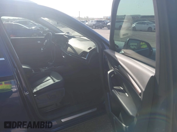 2021 Audi Q5 Premium z VIN WA1AAAFY8M2074985, wystawiony jako IAAI lot #42024998 z przebiegiem 12 778 mil mil oraz . Historia ofert i sprzedaży dostępna na DreamBid. Obrazek 5.