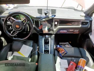 2017 Porsche Macan S с VIN WP1AB2A57HLB19788, выставлен на аукционе Copart как лот 56789265 с пробегом Не указан миль и Списание • Salvage title. История ставок и продаж доступна на DreamBid. Изображение 8.