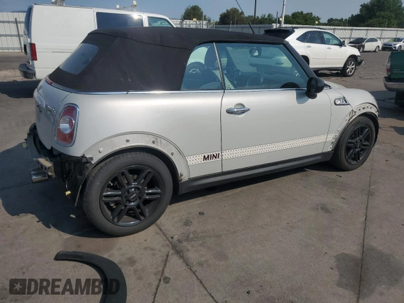 2012 MINI Convertible S z VIN WMWZP3C51CT296464, wystawiony jako Copart lot #64290005 z przebiegiem 107 580 mil mil oraz Szkoda całkowita • Salvage title. Historia ofert i sprzedaży dostępna na DreamBid. Obrazek 3.
