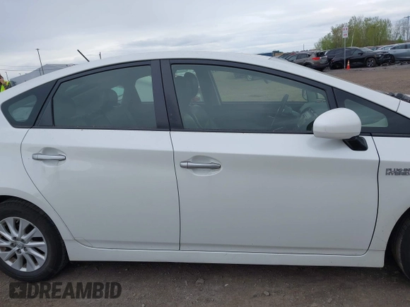 2012 Toyota Prius z VIN JTDKN3DP8C3016162, wystawiony jako IAAI lot #42256101 z przebiegiem 182 308 mil mil oraz . Historia ofert i sprzedaży dostępna na DreamBid. Obrazek 12.