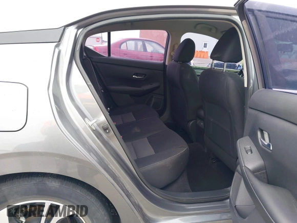 2021 Nissan Sentra SV z VIN 3N1AB8CVXMY310112, wystawiony jako IAAI lot #41549573 z przebiegiem 61 720 mil mil oraz . Historia ofert i sprzedaży dostępna na DreamBid. Obrazek 8.