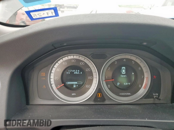 2013 Volvo S60 T5 Premier with VIN YV1612FS0D1216582, listed as a Copart auction lot 51782885 with 174,124 mi miles and Salvage Title. Bid and sale history available at carsss.com. Image 9.