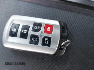 2018 Toyota Sienna XLE Auto Access Seat with VIN 5TDYZ3DC3JS919973, listed as a IAAI auction lot 41788544 with 114,828 mi miles and . Bid and sale history available at DreamBid. Image 11.