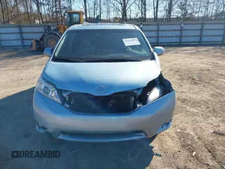 2017 Toyota Sienna XLE Auto Access Seat with VIN 5TDYZ3DCXHS767278, listed as a IAAI auction lot 41639093 with 87,775 mi miles and . Bid and sale history available at DreamBid. Image 6.