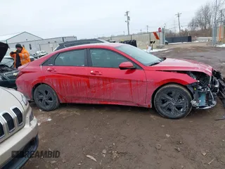 2021 Hyundai Elantra SEL with VIN 5NPLM4AG3MH021194, listed as a IAAI auction lot 41635580 with 102,891 mi miles. Bid and sale history available at carsss.com. Image 14.