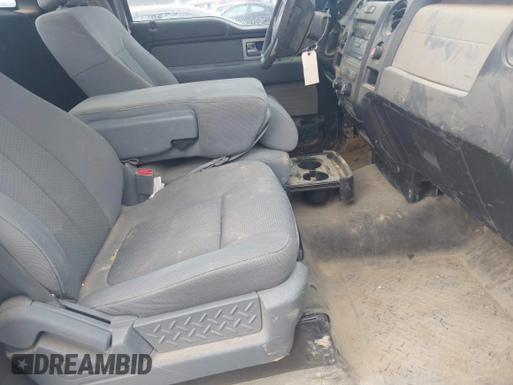 2011 Ford F-150 XL with VIN 1FTMF1CM3BKE12845, listed as a IAAI auction lot 41461555 with 263,480 mi miles. Bid and sale history available at carsss.com. Image 5.
