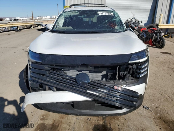 2025 Nissan Kicks SR with VIN 3N8AP6DA0SL318488, listed as a Copart auction lot 88767895 with 1,435 mi miles and Salvage Title. Bid and sale history available at carsss.com. Image 5.