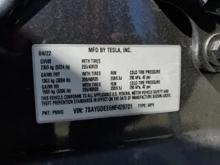 2022 Tesla Model Y Long Range z VIN 7SAYGDEE6NF429701, wystawiony jako Copart lot #58585665 z przebiegiem 86 537 mil mil oraz Szkoda całkowita • Salvage title. Historia ofert i sprzedaży dostępna na DreamBid. Obrazek 13.