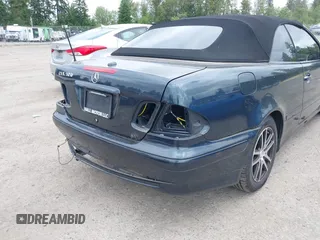 2000 Mercedes-Benz CLK 320/430 z VIN WDBLK65G9YT029795, wystawiony jako IAAI lot #42398059 z przebiegiem 109 329 mil mil oraz . Historia ofert i sprzedaży dostępna na DreamBid. Obrazek 16.