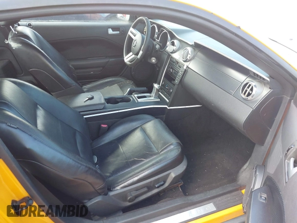 2007 Ford Mustang Deluxe with VIN 1ZVHT80NX75212760, listed as a IAAI auction lot 42716918 with 264,431 mi miles and . Bid and sale history available at DreamBid. Image 5.