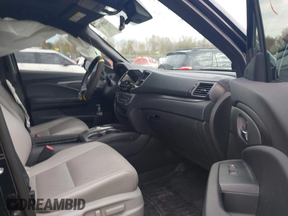 2019 Honda Passport EX-L with VIN 5FNYF8H5XKB024116, listed as a IAAI auction lot 42055543 with 68,641 mi miles and . Bid and sale history available at DreamBid. Image 5.