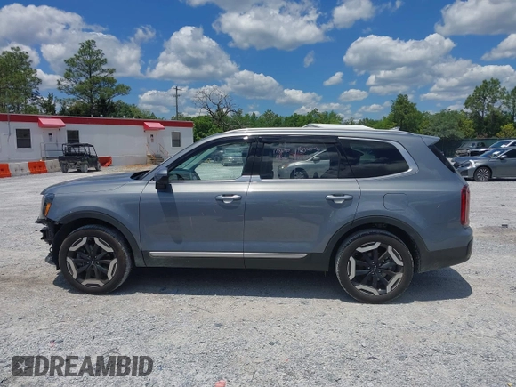 2024 Kia Telluride S z VIN 5XYP64GC4RG557618, wystawiony jako IAAI lot #42179390 z przebiegiem 11 347 mil mil oraz . Historia ofert i sprzedaży dostępna na DreamBid. Obrazek 15.