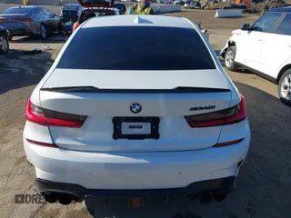 2020 BMW 3 Series M340i with VIN WBA5U7C02LFH69972, listed as a IAAI auction lot 41869845 with 45,926 mi miles. Bid and sale history available at carsss.com. Image 16.