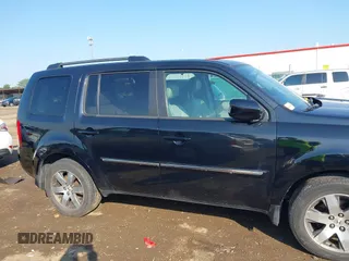 2013 Honda Pilot Touring z VIN 5FNYF4H96DB084148, wystawiony jako IAAI lot #42465066 z przebiegiem 220 339 mil mil oraz . Historia ofert i sprzedaży dostępna na DreamBid. Obrazek 13.