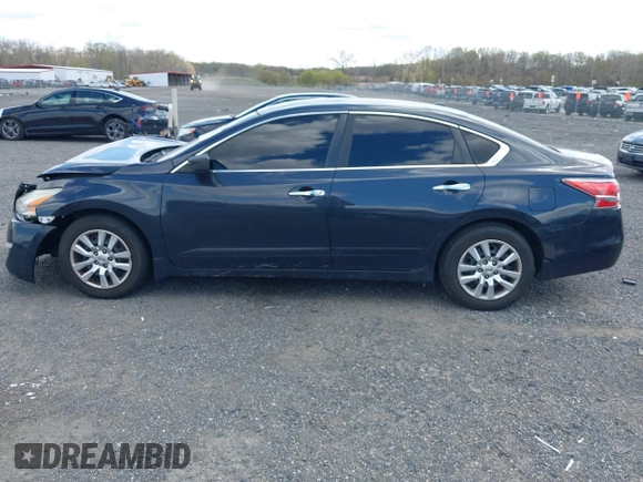2015 Nissan Altima 2.5 S with VIN 1N4AL3AP9FC411130, listed as a IAAI auction lot 42042722 with 149,594 mi miles. Bid and sale history available at carsss.com. Image 14.